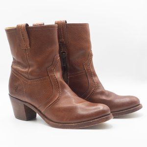 FRYE Jane Trapunto Womans Bootie Sz 8